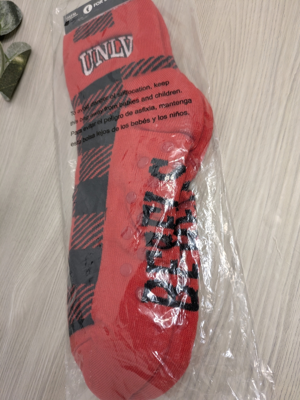 UNLV Rebels Red Gripper Socks for Men - Non-Slip Cushion